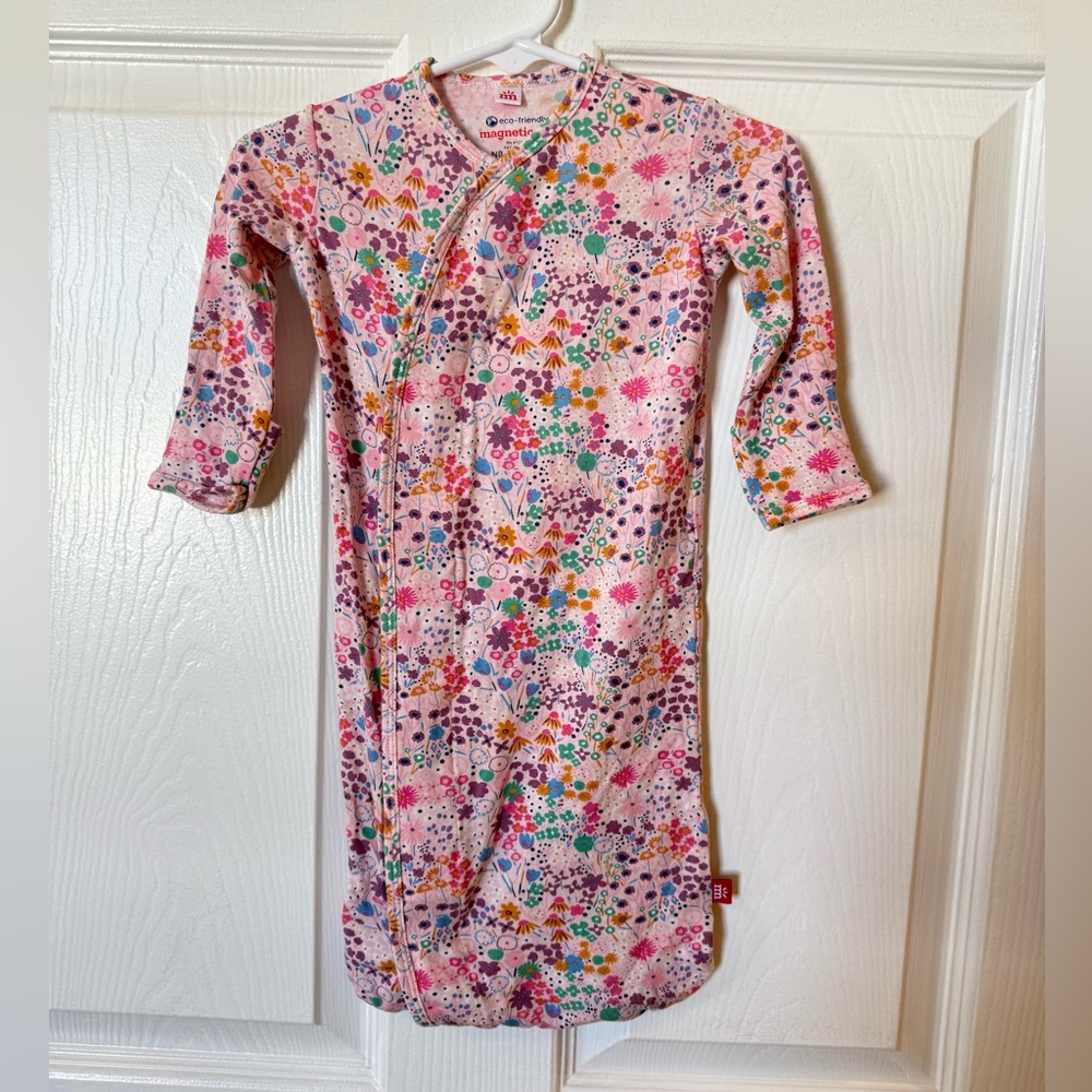 EUC Magnetic Me Colorful Floral Baby Sleep Gown NB-3 months